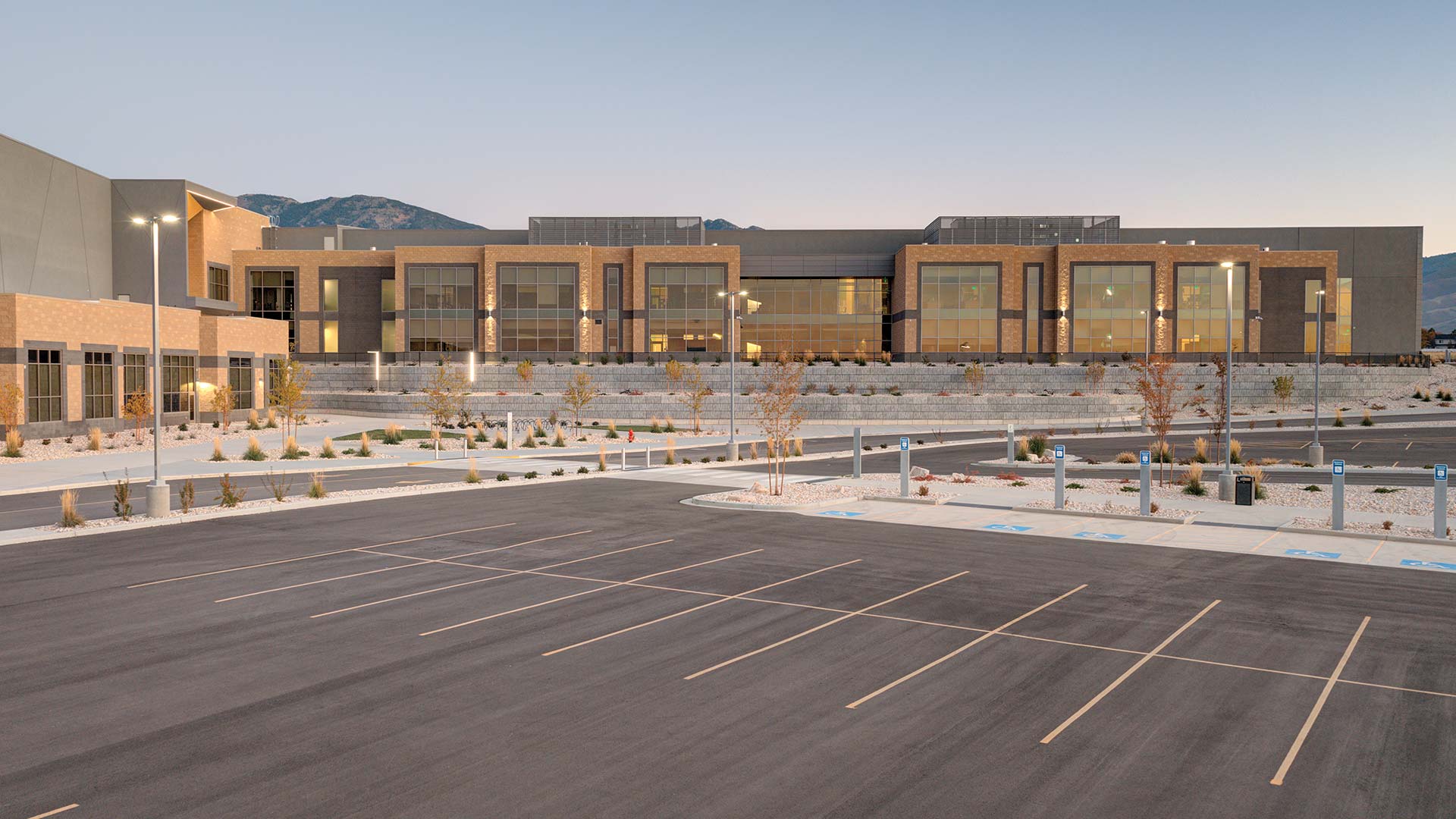 photo-gallery-education-deseret-peak-high-school-02