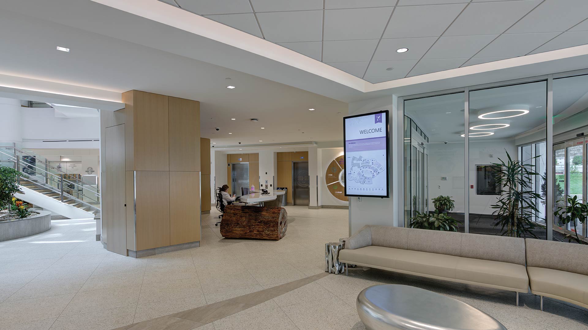photo-gallery-commercial-office-young-living-essential-oils-headquarters-04