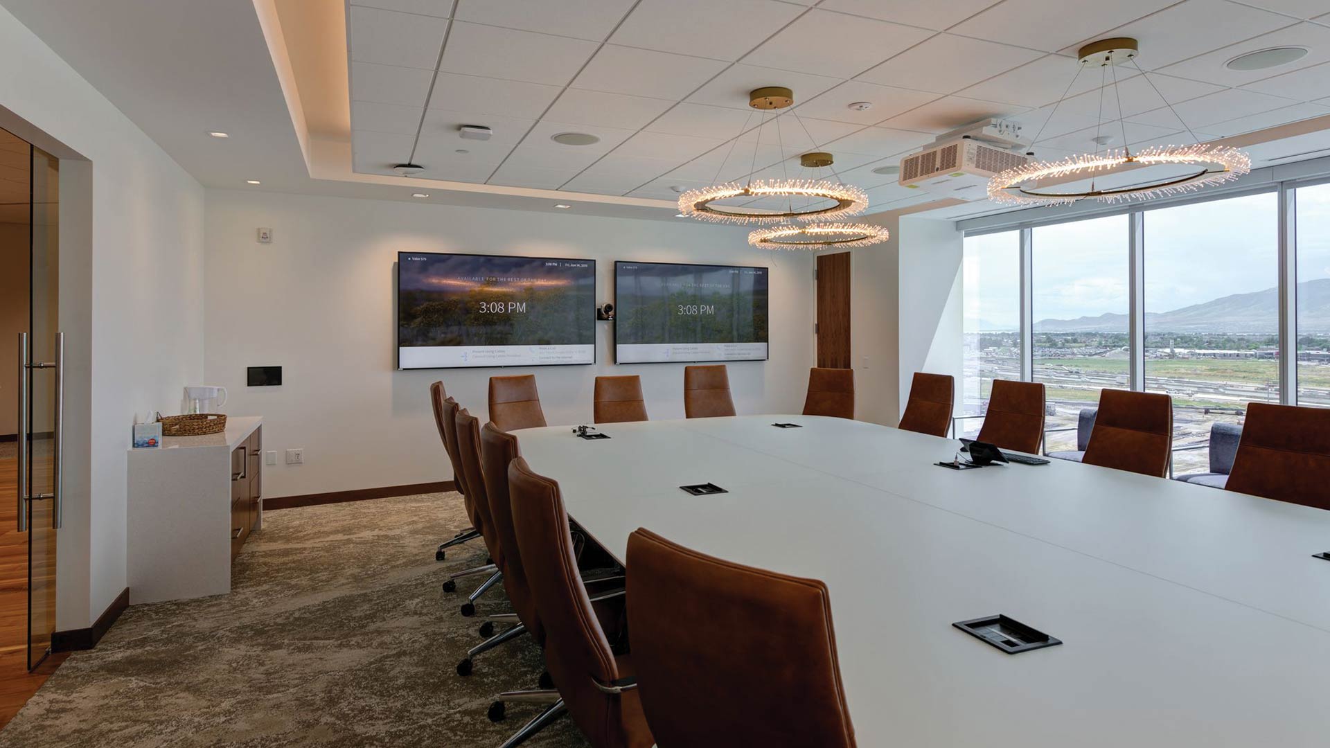 photo-gallery-commercial-office-young-living-essential-oils-headquarters-11