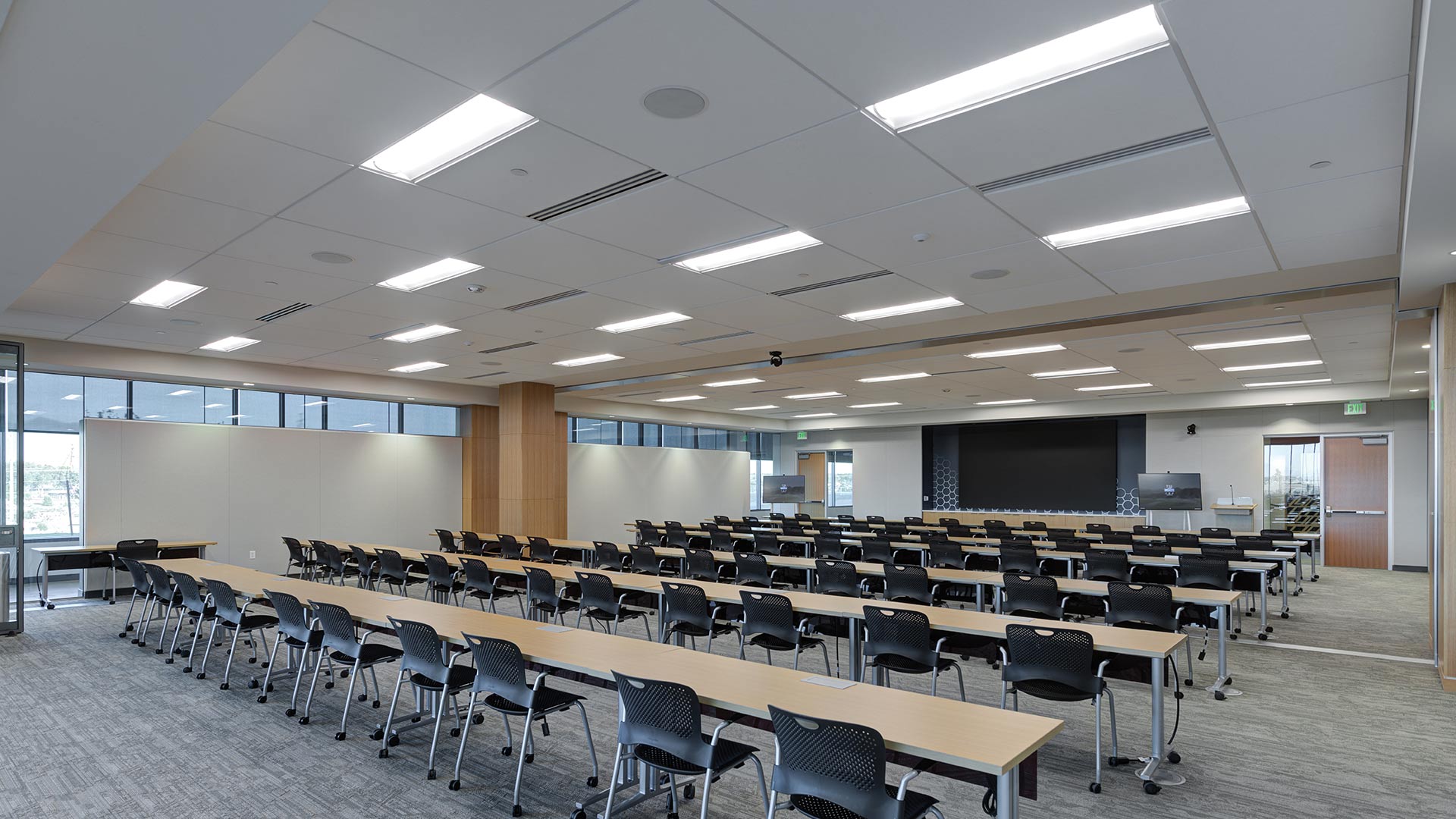 photo-gallery-commercial-office-zions-bancorporation-technology-center-01